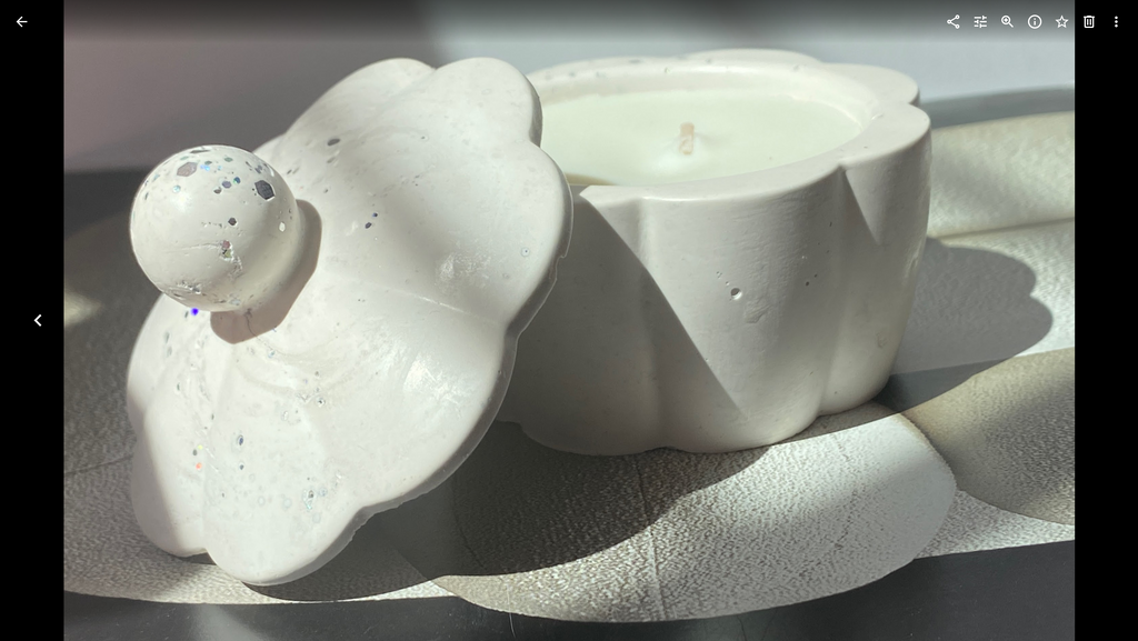 MINI FLOWER CEMENT VESSEL ALL NATURAL CANDLE WITH WOOD LID