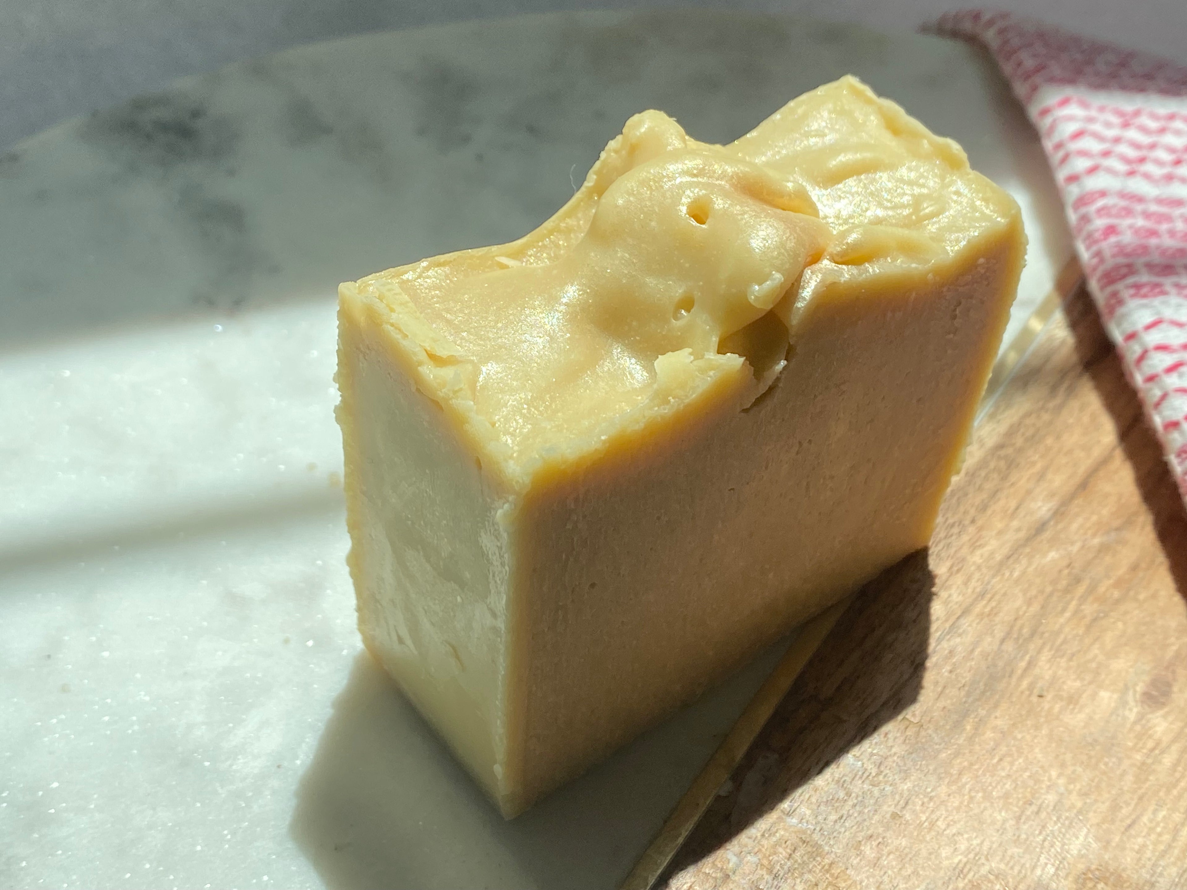 ALL NATURAL TUMERIC & COCONUT MILK SOAP BAR