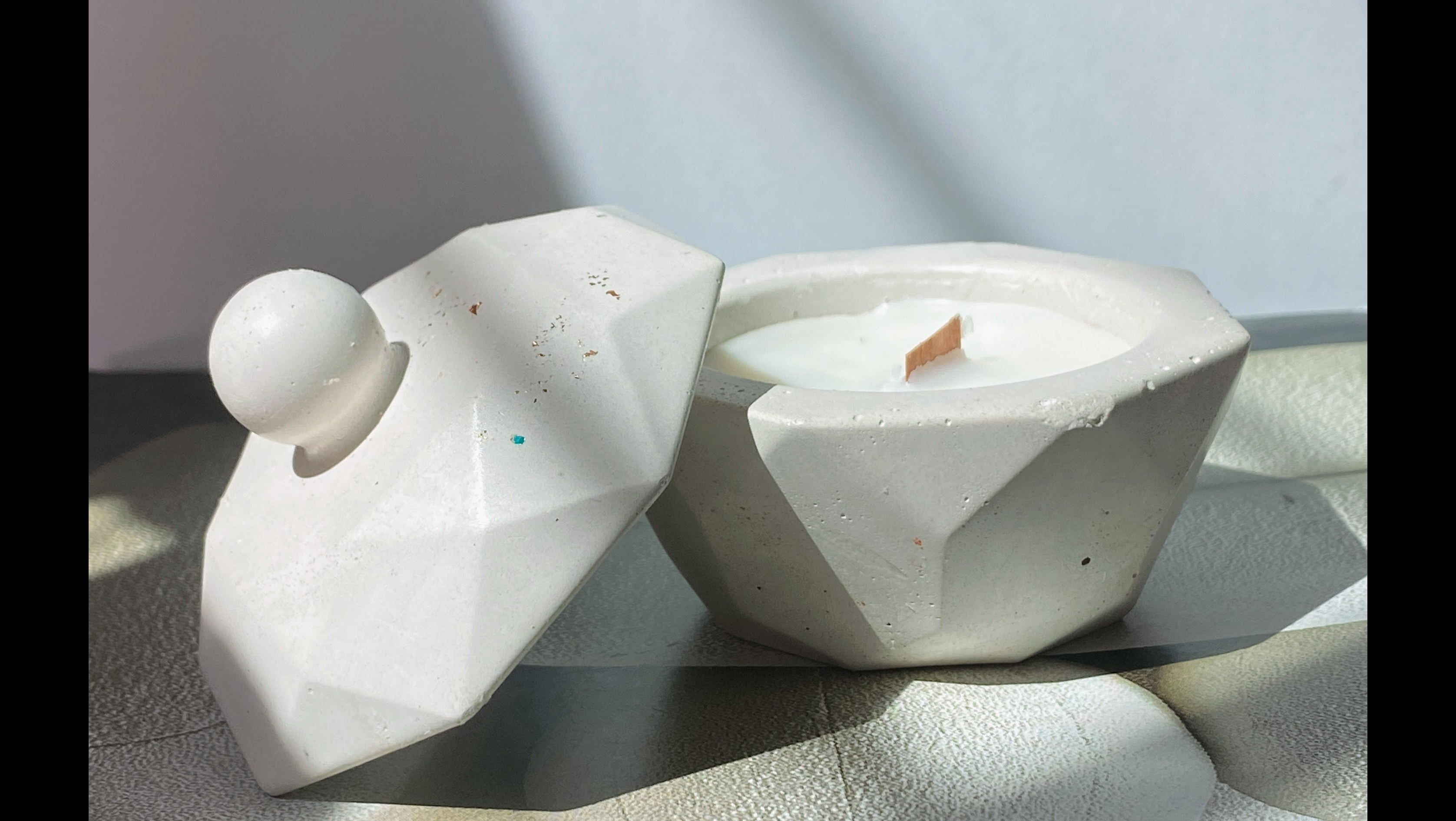 MINI STROBE CEMENT VESSEL ALL NATURAL CANDLE